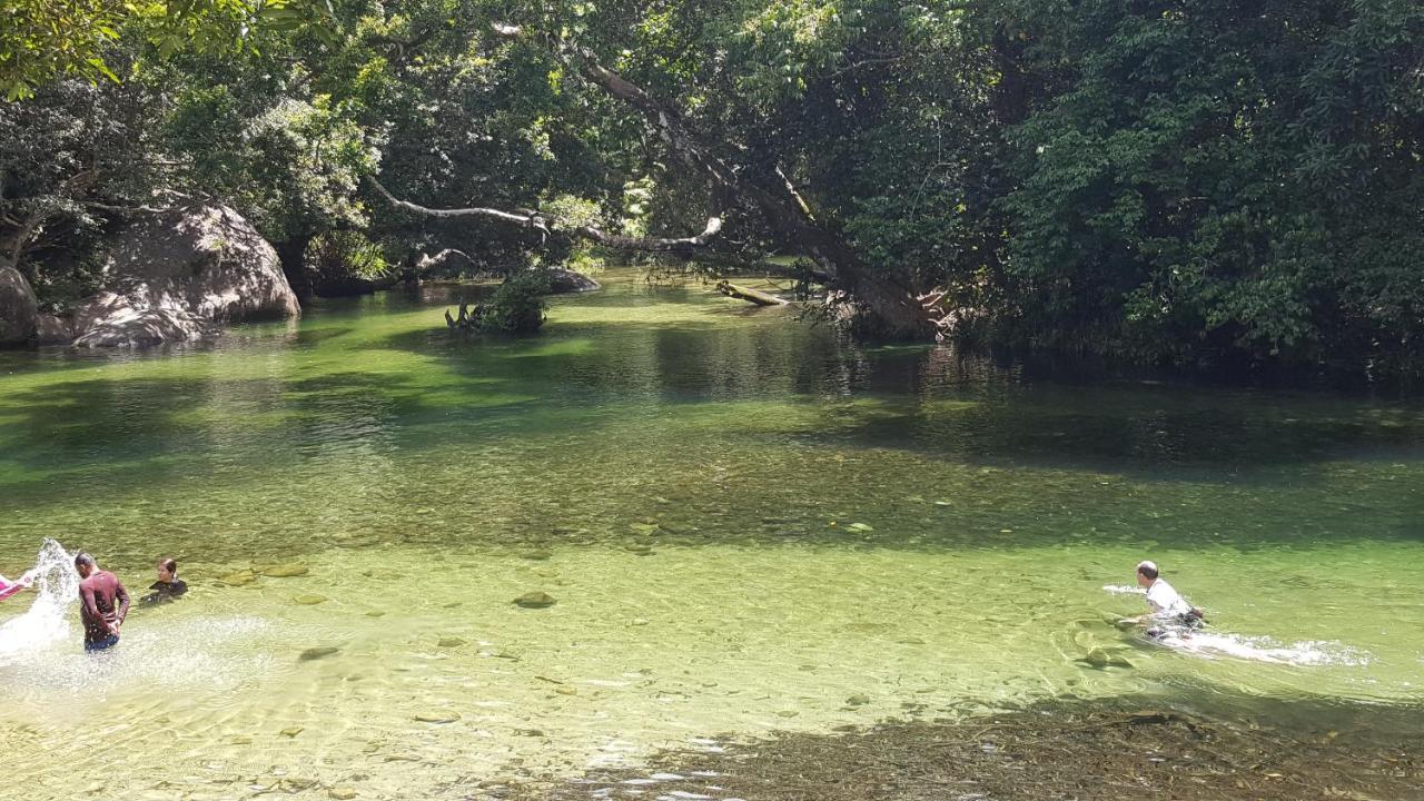 Отель Babinda Quarters Экстерьер фото
