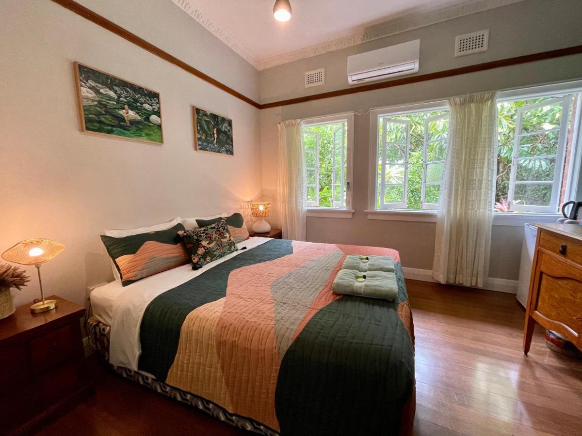 Отель Babinda Quarters Экстерьер фото