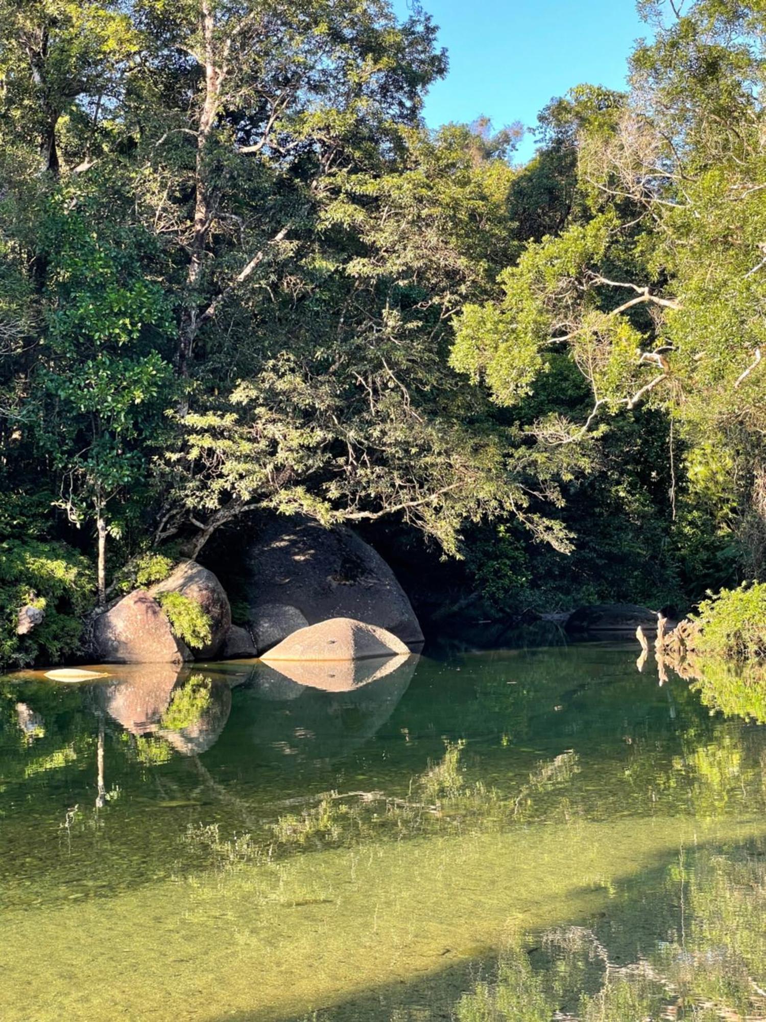 Отель Babinda Quarters Экстерьер фото
