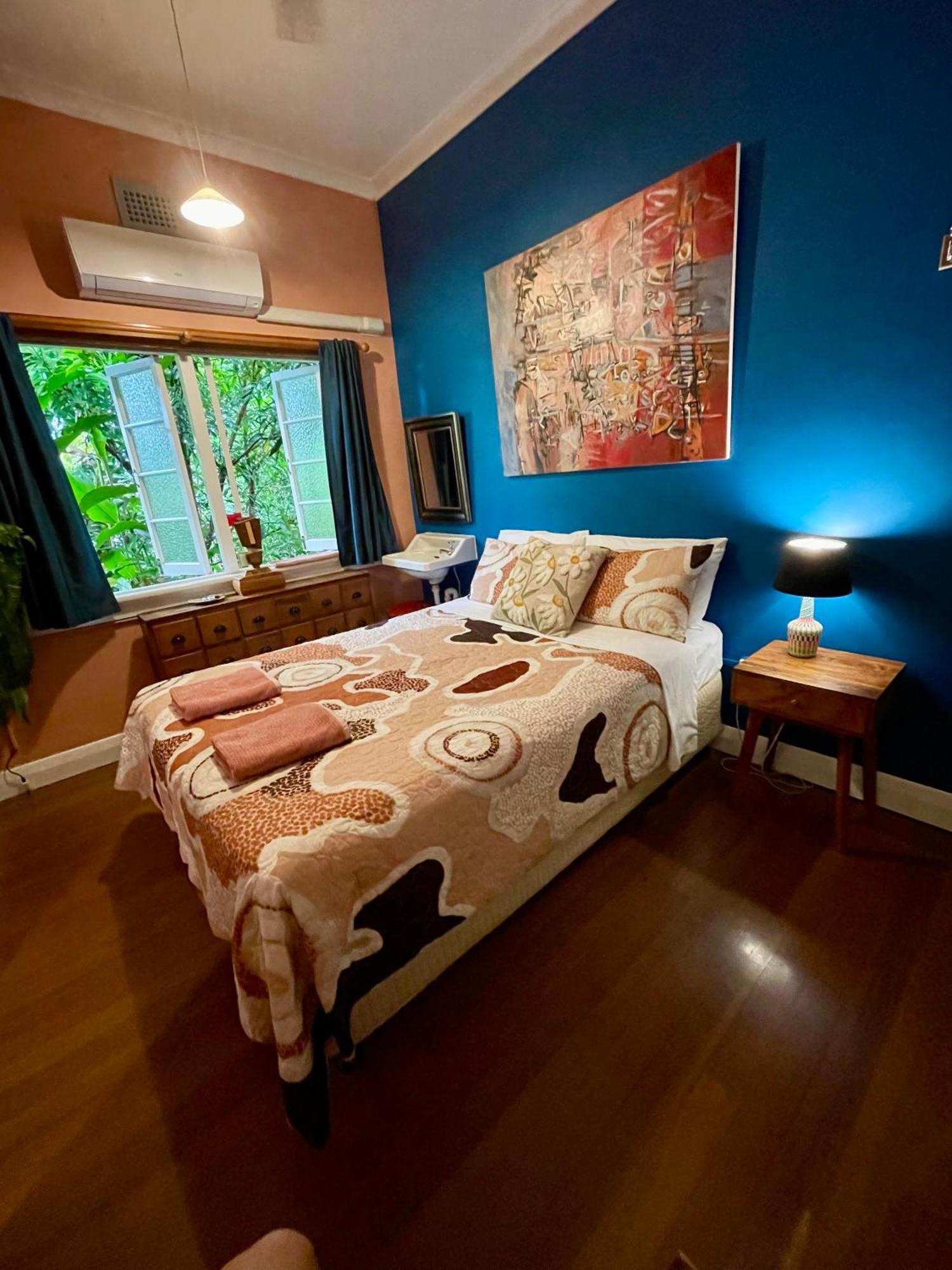 Отель Babinda Quarters Экстерьер фото