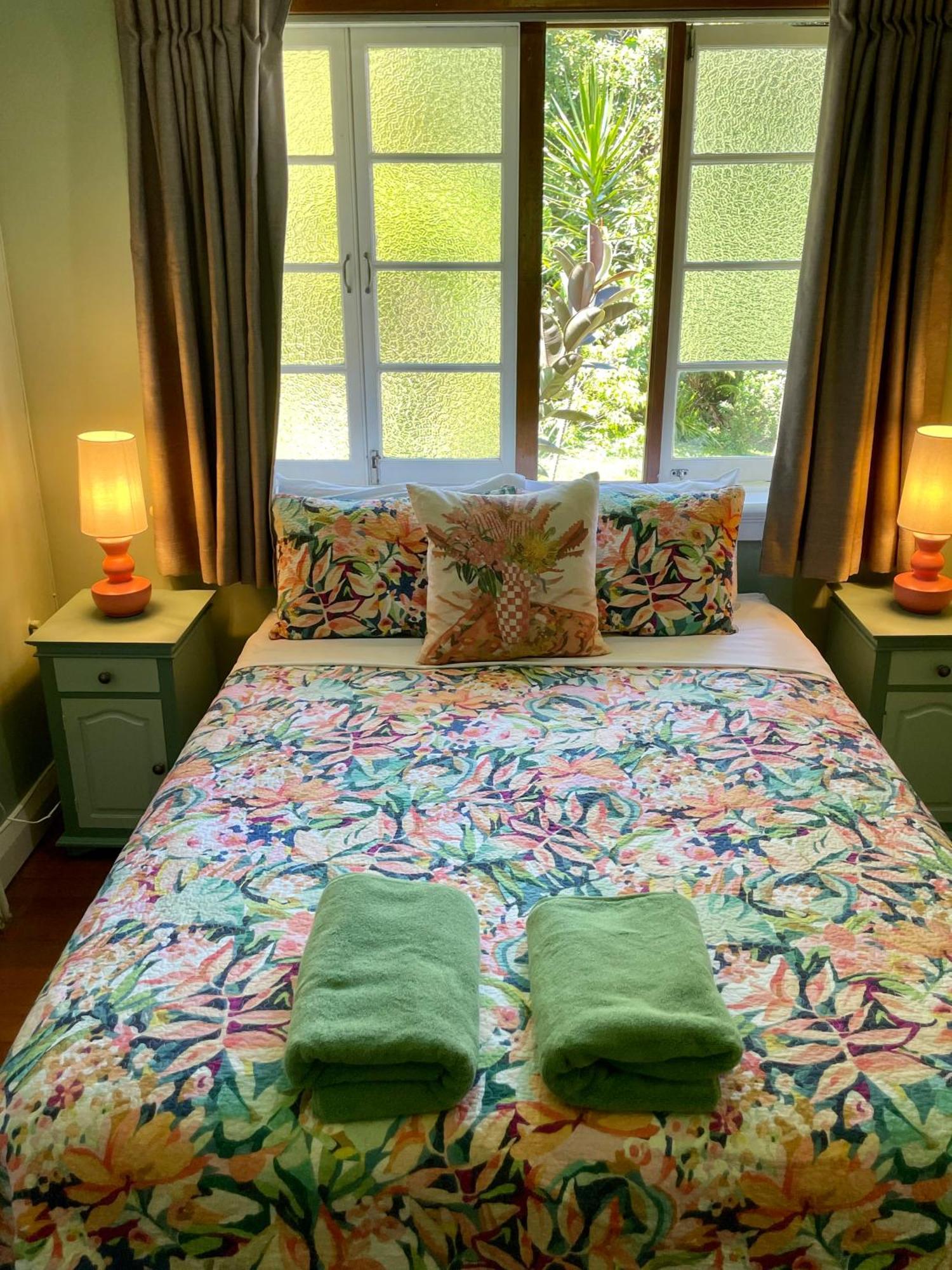 Отель Babinda Quarters Экстерьер фото