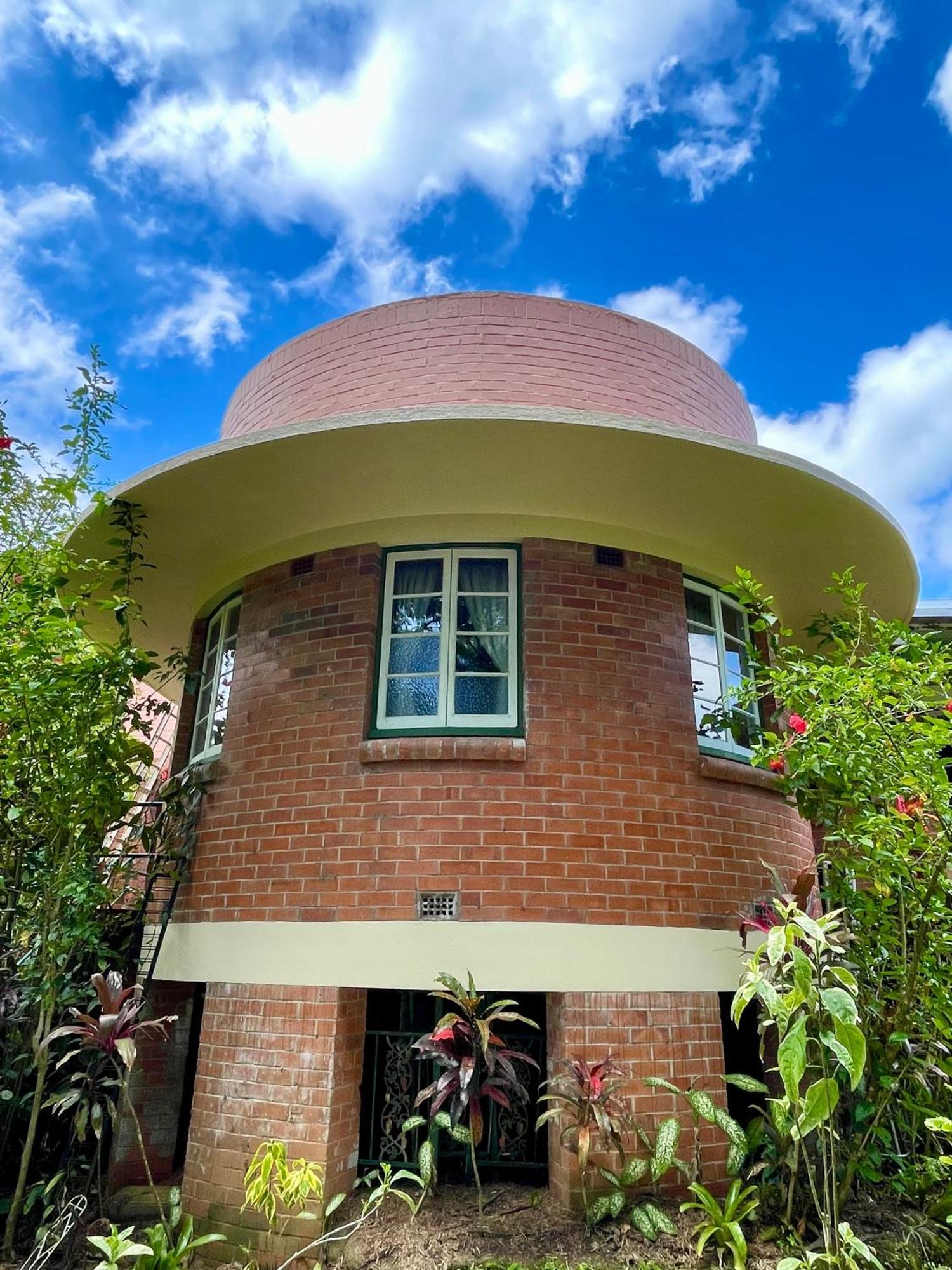 Отель Babinda Quarters Экстерьер фото